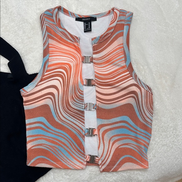 BOGO: F21 Tops - Picture 2 of 4